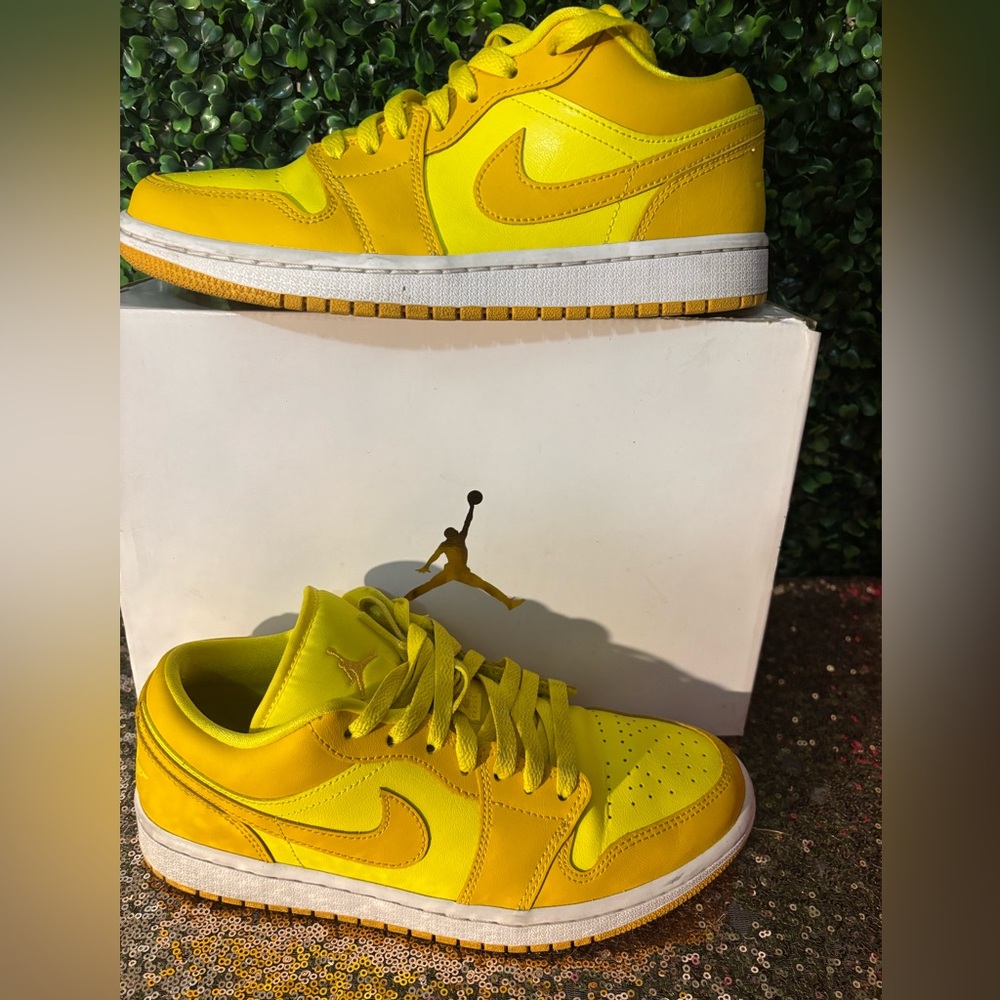 Yellow dunks